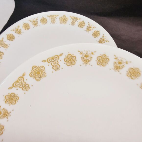 2 Corelle Luncheon Salad Plates BUTTERFLY GOLD 8 1/2"  Corning Livingware 1970s - Picture 1 of 7